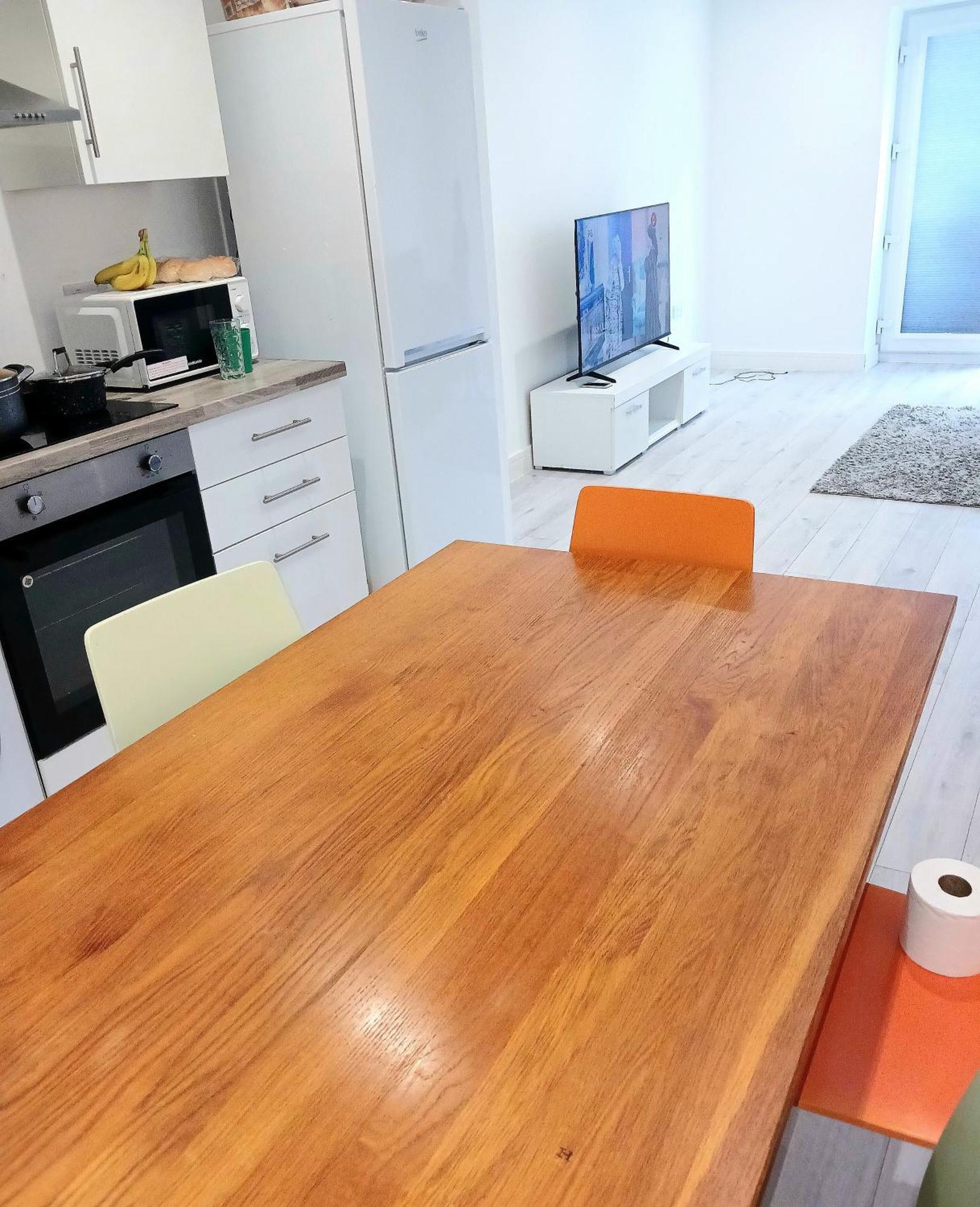 A Beautifully Furnished Master Bedroom In A Shared Apartment Aylesbury  Exterior photo